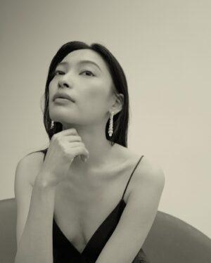 Aya Omasa Instagram - Precious magazine
♢
♢
ダイヤモンドを素肌に纏い、新たな感覚と感性を💎
♢
♢
明日は９月号の発売日😌✨