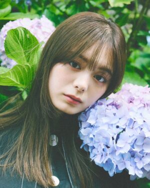Ayaka Konno Instagram - 今年はなぜか見かけることが少なかった紫陽花と📷

@endoyuki 
@minami.kobayashi 
@nanako_fujinaka