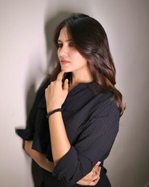 Ayraa Instagram - Shot by : @vasanthmaniphotography