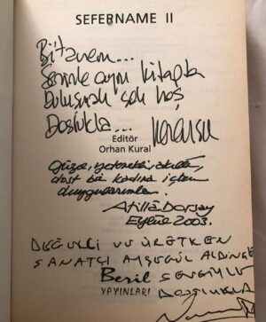 Ayşegül Aldinç Instagram - 10 yıldır yattığın uykudan uyanacaksın gibi gelirdi hep.
Ümit işte…
Olmadı.
Işıklara kavuştun; karizmatik, etkili, hitabet sanatının ustası, zarif beyefendi.
Dostluğunu kazanmakla mutlu olduğum nadir insanlardandın;
soyadın gibi ışıklar içinde uyu.
Ailenin, dostlarının, seni bağrına basıp sağlığına her dem duacı olan sevenlerinin başı sağolsun…🙏🏼🌹 #kenanışık
Not: Rahmetli Orhan Kural’ın Seyahatname isimli kitaplarının 2.sinde yazar olarak biz de bulunup seyahat anılarımızı yazmıştık.
Kitabı bana imzalamıştı.
Şimdi anılarımızın dışında ondan fizikî olarak kalan tek hatıra bu  oldu…🙏🏼🥀