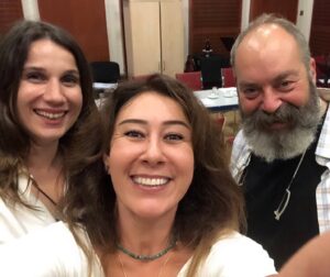 Ayşegül Ünsal Instagram - Radyo Tiyatrosu buluşması..🎭❤️❤️❤️ @adusenkalkar @alaycaozturkgidisoglu