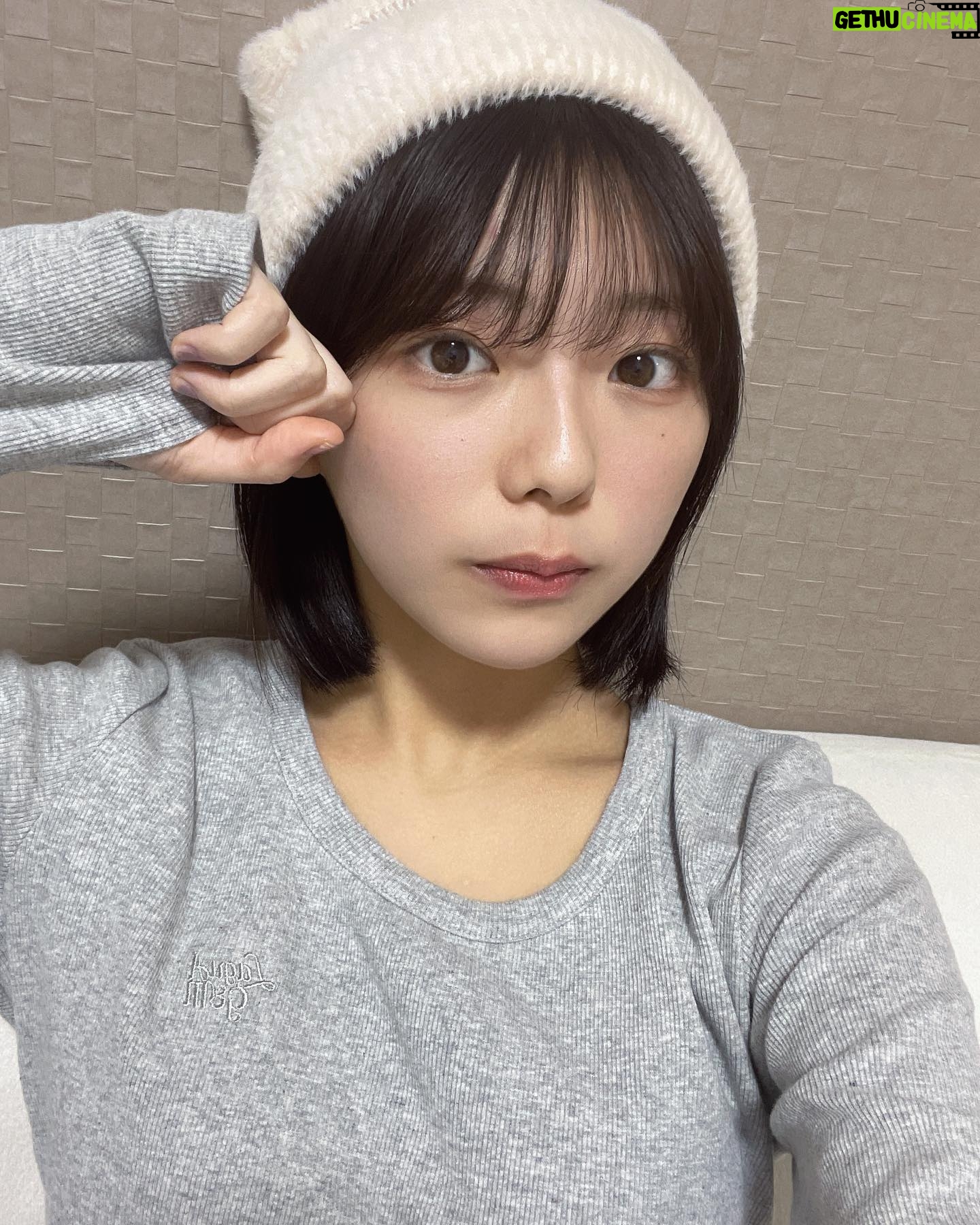 Ayu Okuma - 5.3K Likes - たまには自撮りも!!もう冬だね〜寒いね🙄❄️
みんなは夏と冬どっちが好き??