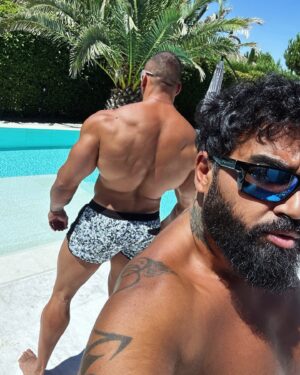 Azis Instagram - Да живееш със спомена за мен, това е твоето наказание ! #азис #живейсега #2024 #2август #azis