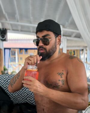 Azis Instagram - Пожелавам ви вълшебно лято на всички ❤️🏝️🍹 #азис #azis #mysummer #smile #love