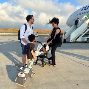 Azra Akın Instagram - Arya’yla ilk tatil maceramız ✈️