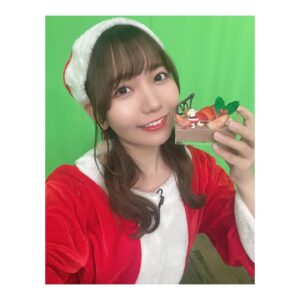 Azumi Waki Instagram - 家のクリスマスツリーいつ片付ける？
*
*
*
*
*
*
*
*
*
今でしょ