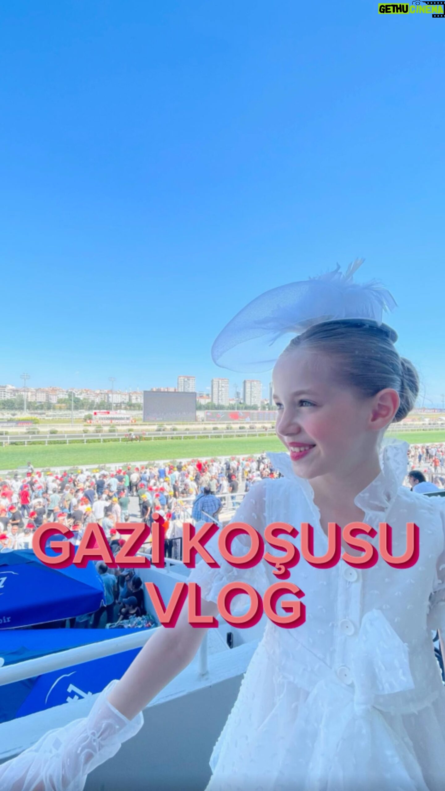 Bade Arazlı - 4K Likes - 98. GAZİ KOŞUSU - VLOG 💖
“At yarışları modern toplumların sosyal bir ihtiyacıdır” Mustafa Kemal Atatürk 💞
Elbisem, şapkam, eldivenlerim, ayakkabılarım @goose_official 💞✨
Marka belirttiğim için mecburi #reklam yazmak zorundayım 🌸
#badearazlı #gazikoşusu #veliefendihipodromu #tjk #çocukoyuncu #oyuncu #cocukgiyim #çocukmodası #adınıferihakoydum #feriha #emir #yönetmen #turkdizi #türkdizileri #türkfilmi #gülümsekaderine #kraliçeelizabeth