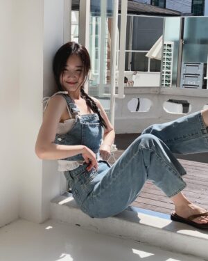 Bae Woo-hee Instagram - Blue💙