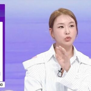 Bae Yoon-jung Instagram - 어머 전체 매진‼️‼️
비피움 비쓰리 다이어트유산균으로 
첫 티비홈쇼핑도전..🫣좋은결과있어서 너무 다행이에요
너무 떨려서 긴장 많이 했는데 함께 해 주신 쇼호스트분들 배려덕분에 무사히마친듯요 정말 대단하시고 존경합니다
그리고 왠지 인친님들이 도와준거같기도하고...😏
암튼 첫 홈쇼핑 전체매진 넘 감사합니다‼️