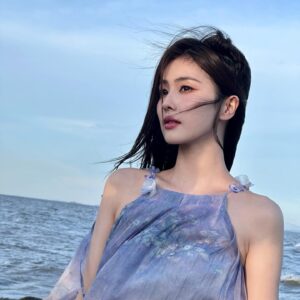 Bai Lu Instagram - 