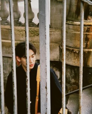 BamBam Instagram - wsh @louisvuitton #LVMENSS25