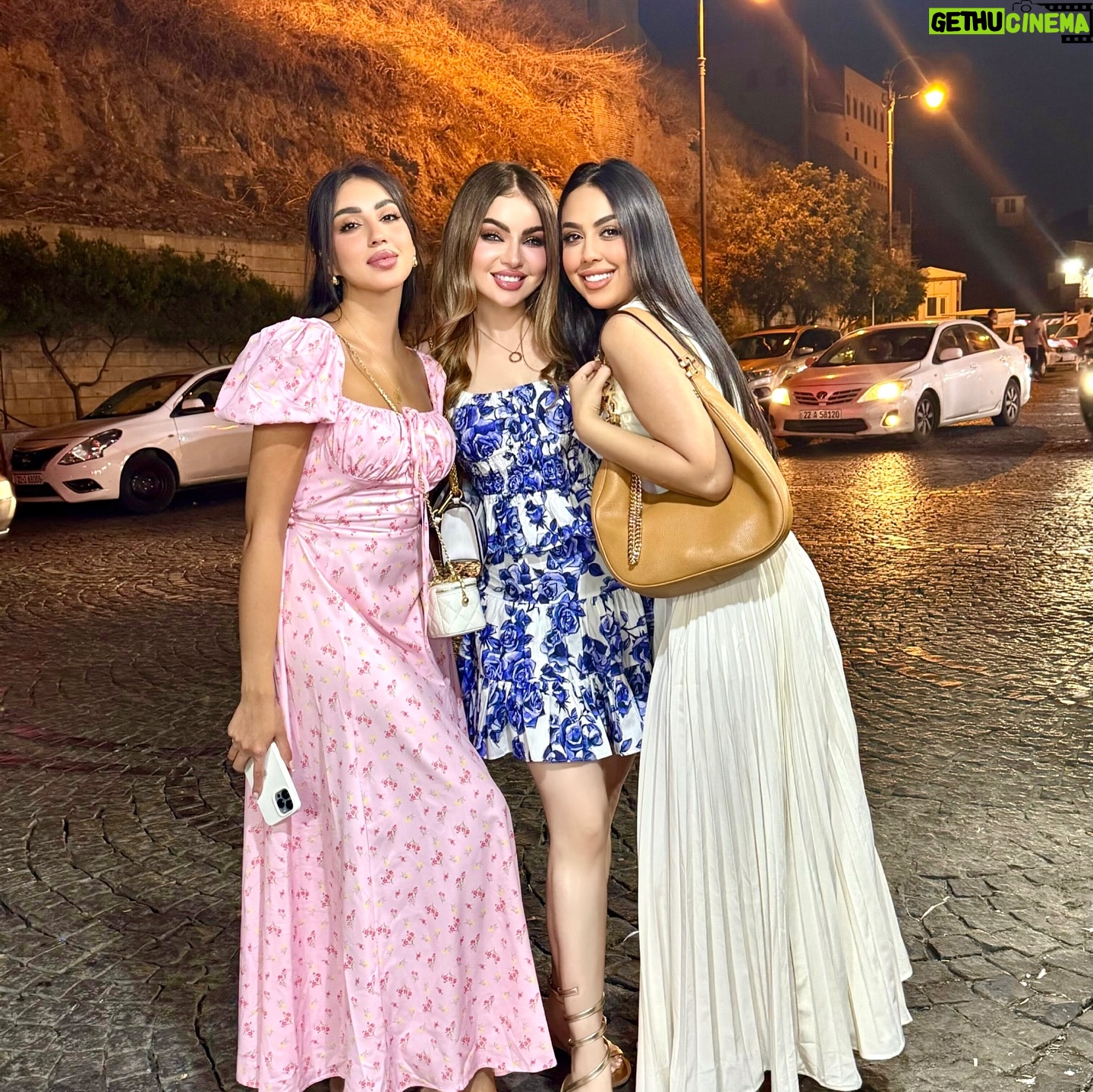 Ban Adnan - 10.6K Likes - لمة البنات غير 💗💗💗💗
