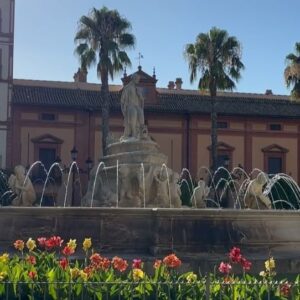 Bárbara López Instagram - Todos me hablaban de lo hermoso que es Sevilla y aún así superó todas mis expectativas <3 ☻ 𝒮𝑒𝓋𝒾𝓁𝓁𝒶 

Te amo @marianaslp eres mi otra mitad ⍣

@musicbetty eres mi ángel ❀ 

@reylo_ gracias siempre por unirnos ✿ te amo