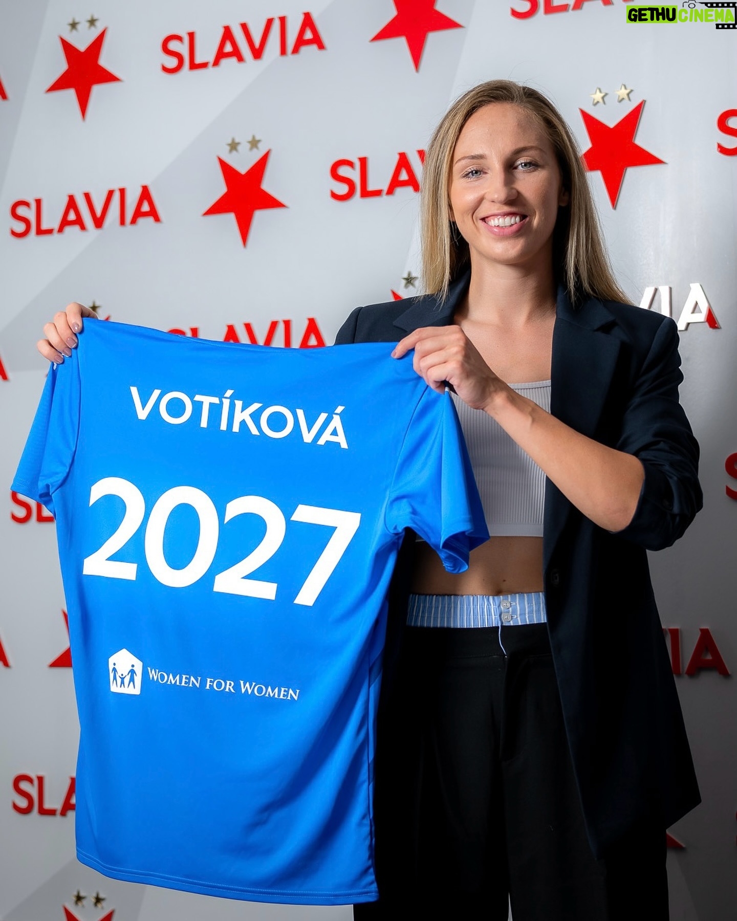 Barbora Votíková - 23.6K Likes - 🗣 „Chci přinést zkušenosti, které jsem nabrala venku, sem do týmu, protože si myslím, že mám co předávat. Získala jsem tam dost a chci přispět k tomu, abychom se dostali do Ligy mistryň, abychom vyhráli pohár i ligu,“ říká po návratu Barbora Votíková. ❤️🤍