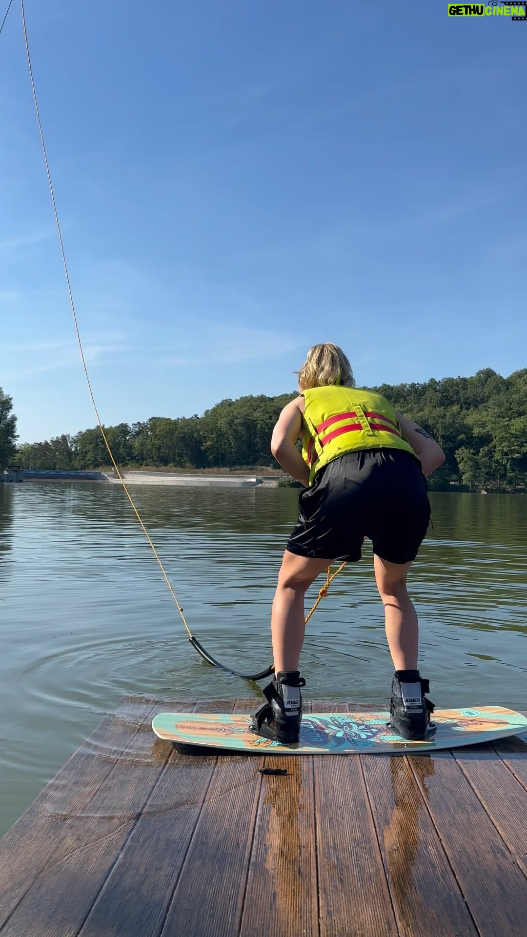 Barbora Votíková - 25.8K Likes - Prej ,,co se může stát?” 😂 Hoď to na max! 😂