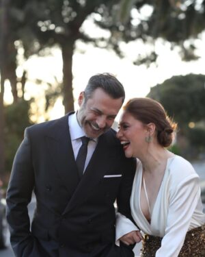 Barış Kılıç Instagram - 🇫🇷 Styling @yichimoda  Organisation @globalagency @goldfilmyapim @kizilcikserbetitv  Photos @bettymazalto_photography