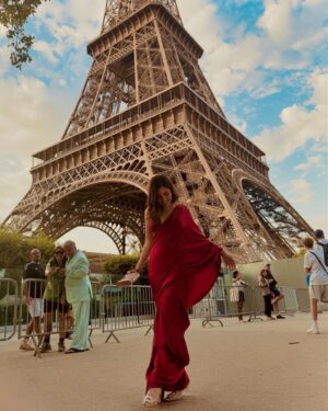 Barkha Singh Instagram - Bonsoir from Paris lovelies! ♥️
I’m here for the Olympics and over the next few days I will share glimpses of my magical experience here, so stay tuned! ✨✨ 
On the first night here I enjoyed some stellar hospitality by @olympics at Gustave 24 located on level 1 of the #EiffelTower featuring French-inspired cuisine, some serious vibes and ofcourse a gorg sunset. 😍

#Paris2024 #Olympics