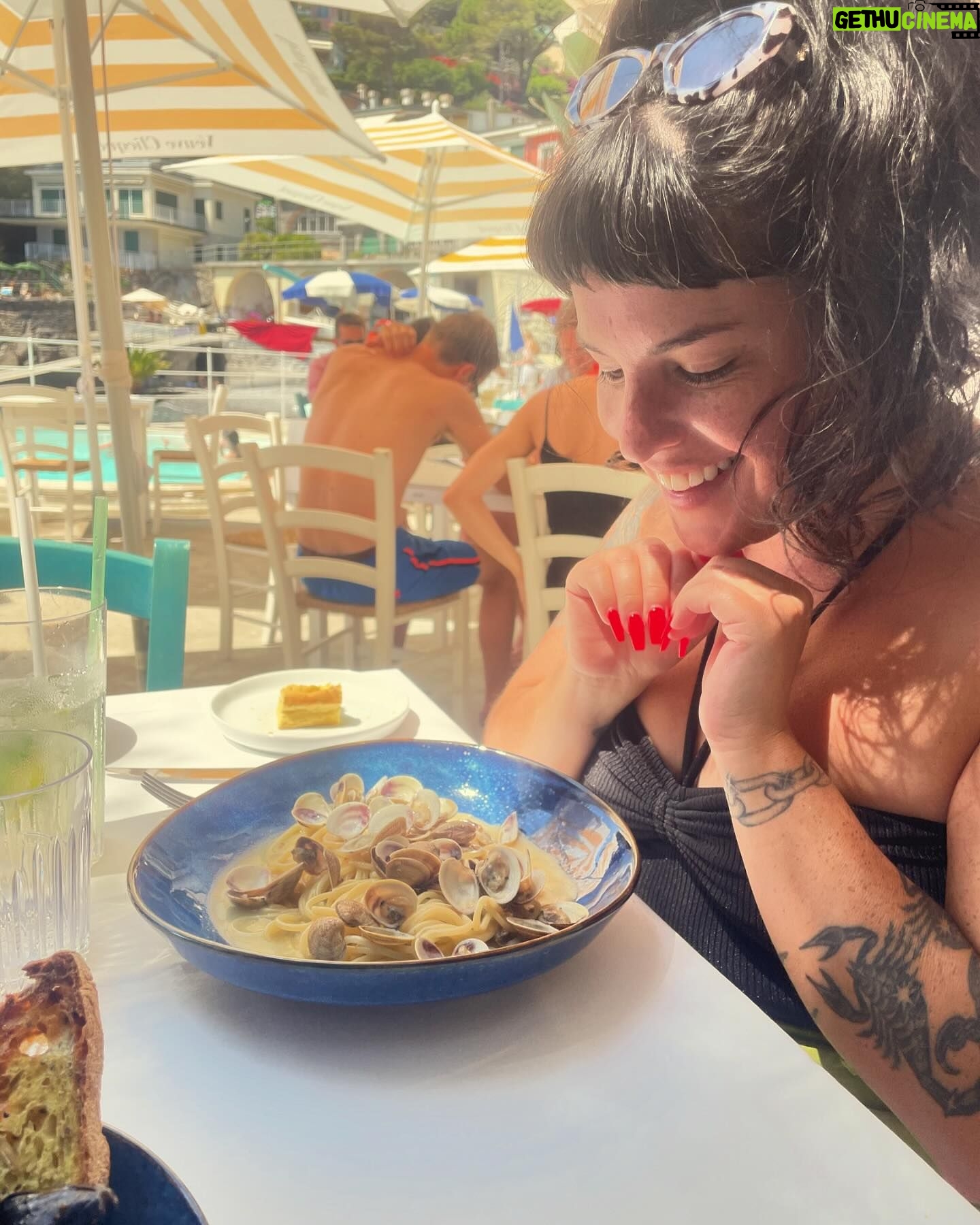 Barrett Doss - 21.8K Likes - *italianish*