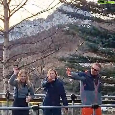 Barry Atsma - 2.4K Likes - #Aboutlastweek: met de leukste zus @lauraatsma en m’n nichtje @tatum_schulp de après-ski in Sestriere onveilig maken ⛷️🕺💃❤️ #apresski #goodtimes