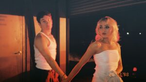 Barry Keoghan Instagram - PLEASE PLEASE PLEASE 🎥🎥 🎶 

What we sayin Darlin?!! 
🎥🔥🐺
@sabrinacarpenter 👸🏼🥵

@bardiazeinali Ya legend! B
