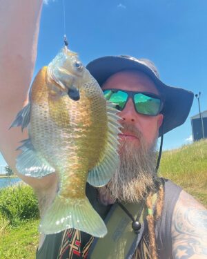 Barry Kerch Instagram - A little pre-show fly fishing. Fun times! 

#Shinedown #campaignagainstnegativity #flyfishing #orvisflyfishing #costasunglasses #lamsonwaterworks