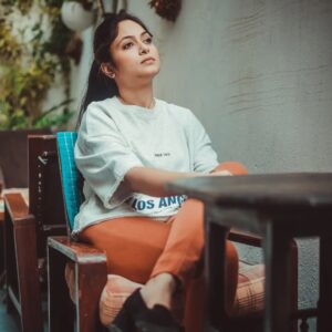 Basabdatta Chatterjee Instagram - Think Positive & Smile More. 💖

📸- @myself_suvam
💄- @sanjuhaldermakeupartist
🧚🏼- @moodswings_styles
🔗- @rudrakshprnads 

#mood #photomood #positivity #positivevibes #smile #love #loveyourself #thursdaythoughts #positivethoughts #follow #shine