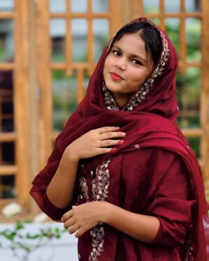 Basheer Bashi Instagram - Beauty Is When You Shine From Within.🪞🌷