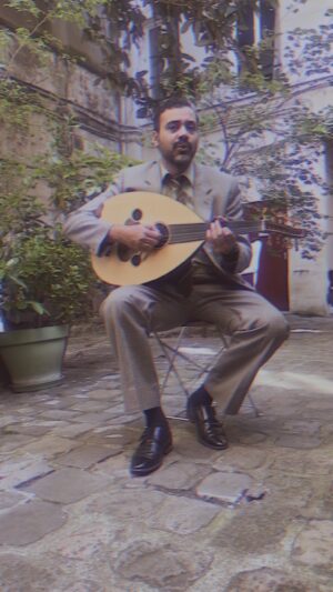 Bassem Hamraoui Instagram - لمسة حب للفنانين و للاغاني الي سمعتهم في طفولتي و في مراهقتي😍❤️🇹🇳🇩🇿 #vintage #oldschool #oldisgold #nostalgia #tendencia #algeria #alternative #algerie #tunisia #tunisie ##rai #classicalmusic #classiccars #vieuxportmarseille #rachidtaha #