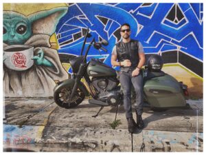 Bayardo De Murguia Instagram - This is el way, guey 

Proud to be chosen to be an @indianmotorcycle ambassador. I am at peace on my bike.  I fell in love with my Scout and now with my Springfield DH “Jalapeño”. 

We riding or what? 😎

#imrambassador 
#indianmotorcycle