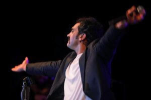 Bayhan Instagram - İzmir deki ilk konserim harikaydı her şey ve tekrar buluşacağız, sevgiler…
07.06.2024