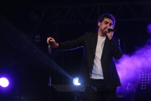 Bayhan Instagram - İzmir deki ilk konserim harikaydı her şey ve tekrar buluşacağız, sevgiler…
07.06.2024