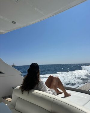 Beatrice Vendramin Instagram - chillin’ :)
