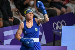 Beatriz Ferreira Instagram - Seguimos na luta! 

Estamos em mais uma semifinal de jogos olímpicos, uma luta que estava esperando por muito tempo a revanche da final de Tokyo que acontecerá em Paris. Vamos com tudo, brigar por mais uma final!

SEMIFINAL 
🇧🇷x🇮🇪
🕢: 17:08 (🇧🇷) 22:08 (🇫🇷)
🎥: @cazetv_oficial e @sportv 
 
📸: @LeandroCouri

#BiaFerreira #TheBeast #JogosOlímpicos #Paris2024 #Brasil #TorcidaTheBeast