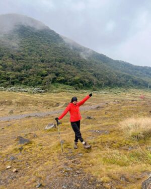Beby Chaesara Instagram - Jaka Sembung naik gunung..
Lah, sama dung.