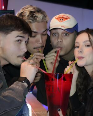 Bela Fernandes Instagram - Alguns registros comemorando a vida 10/08 ❤️