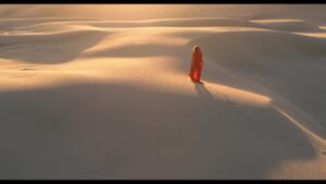Belgin Inal Instagram - 🎬✨ Teaser Alert! De eerste beelden van onze documentairereeks WOMEN zijn hier! 
Een teaser van de prachtige locaties, bijzondere vrouwen en fascinerende story die centraal staan in onze serie WOMEN. 
Dit is slechts het begin van een reis vol empowerment en inspiratie. Klaar om mee te gaan? Blijf ons volgen voor meer updates! #WOMENdocumentaire #Teaser #Empowerment