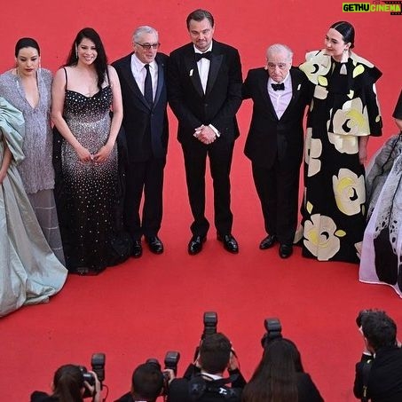 Belgin Inal - 3 Likes - Magische Cannes 🔥, Dit jaar met Jonny Depp
Jonny depp
Michael Douglas
Julia Moore
Leonardo dicaprio
Robert de Niro
Woody Allen
Steven Spielberg
Harrison Ford
Jennifer Lawrence
Jesse plemons
Jad Law
The weekend Lily Rose (dochter van Johnny Depp)
Catherine Zeta-Jones
En zelfs nog meer beroemdheden als ik ze tegenkom alsnog weet ik niet wie@ze zijn….
Iets persoonlijker post komt nog.. tot@nu toe was meer van hollen van een film naar de anderen.. programma is zo vol en ik kan niet eens bijhouden. Ieder dag is een verrassing. Vandaag is beetje bewolkt maar ondanks dat alles gaat in volle gang. Nog een week te gaan….🎬🥂