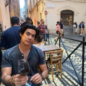 Ben Levin Instagram - journey in color 
.
.
.
London, Honolulu, Rome