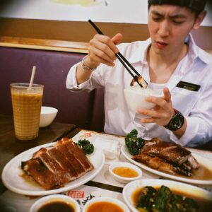 Ben Wu Instagram - HK 🇭🇰 
第二張：好好吃的燒鵝 叉燒😵‍💫

#wooooo
#teamlove
