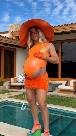 Benito Skinner Instagram - ¡Bienvenidos! Let Deliverance Richards show you around a new listing in Cabo !!🤰🏼🌴👙