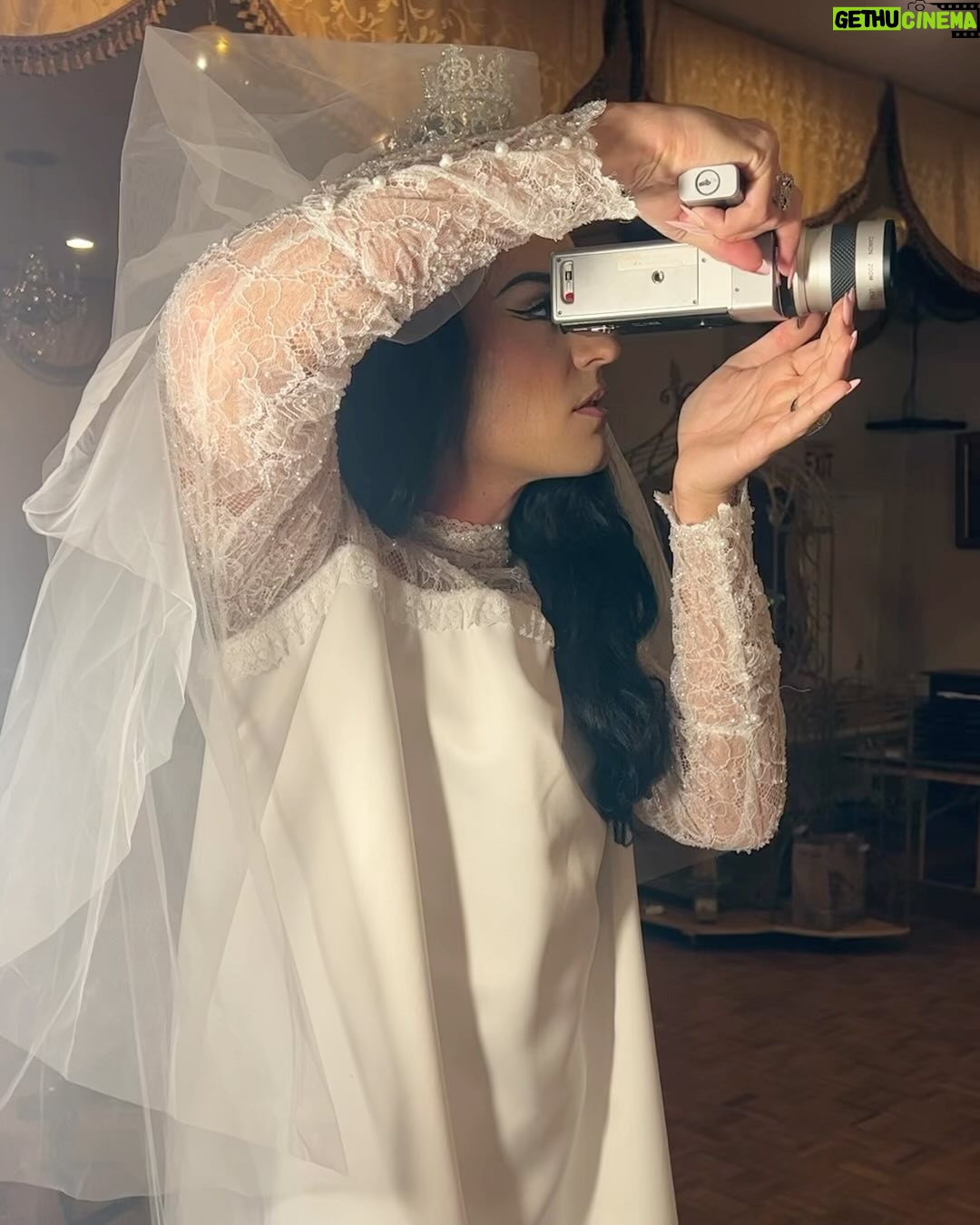 Benito Skinner - 164.7K Likes - Happy Halloween! 𝒮𝒾𝓃𝒸𝑒𝓇𝑒𝓁𝓎, 𝐸𝓁𝓋𝒾𝓈 𝒫𝓇𝒾𝓈𝒸𝒾𝓁𝓁𝒶 𝒫𝓇𝑒𝓈𝓁𝑒𝓎 🎂💖 @galore 💒💍