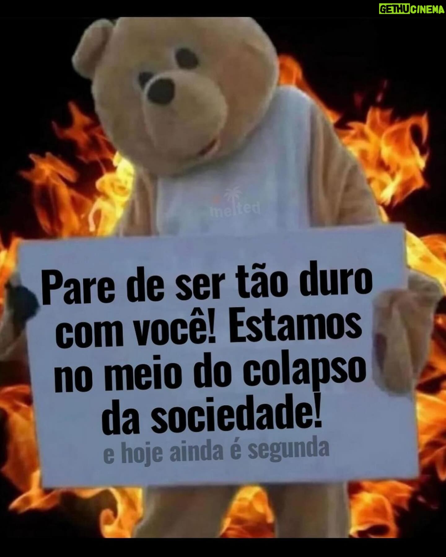 Benjamin Damini - 3 Likes - festa junina no interior pensando se arrisco minha vida num brinquedo que simula uma queda livre de 40 metros 🤔 vc iria?
2. não estava muito aventureiro nesse dia então optei por pescar para ganhar pelúcias fofinhas
3. uma volta em círculo com o peixe grande
4. momentos em que eu repenso por que ainda não sou vegetariano
5/6: alguém sabe?/acontece bastante
7. sendo feliz no rildi num dia de chuvisco
8. julhou com lembretin do ben
