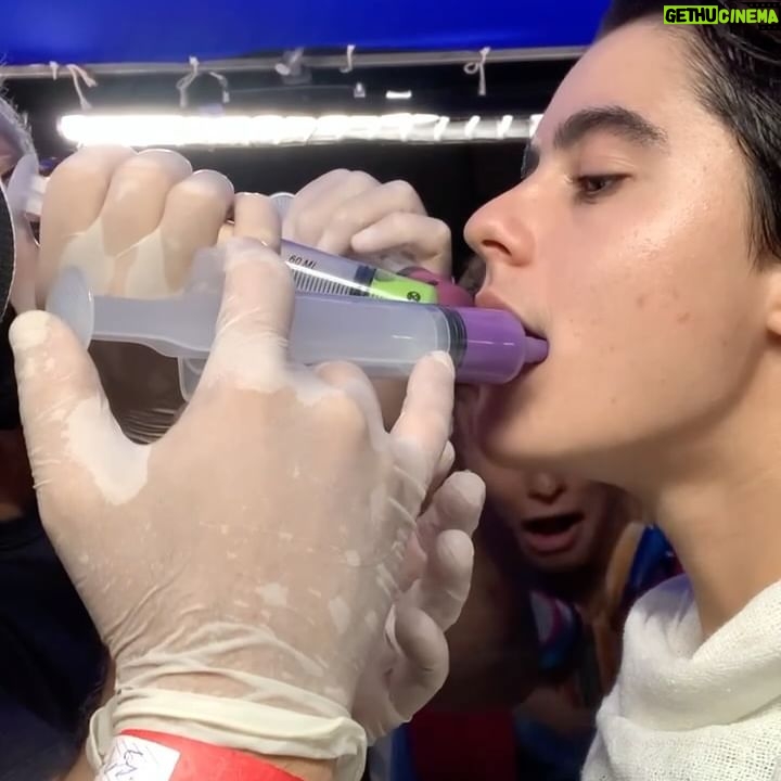 Benjamin Damini - 3 Likes - a partir de hoje a @hbomaxbr não existe mais então quem viu BA viu quem não viu só lamento :(
brincadeiras a parte agora a hbo max Ć© só max e BA continua disponĆvel entĆ£o se eu fosse vc inauguraria a nova era da @streammaxbr assistindo essa sĆ©rie delicinha em que eu vivi o ariel :)
2/3/4: camadas de uma mesma cena
5: ariel cai no chão
6: o inĆcio e a primeira vez que vimos o cenĆ”rio da casa dos BAs com direito a lĆ”grimas y abraƧo coletivo
7: o fim e a Ćŗltima vez que ouvimos āaçãoā e ācortaā com direito a c4r4lh0s y euforia coletiva