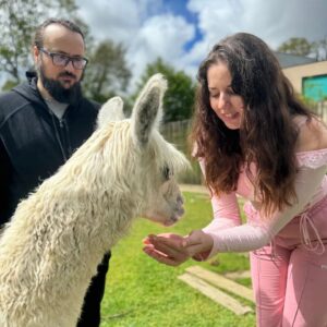 Benjamin Daniel Instagram - Les Bordelais chez @maliki_officiel ! 
Une petite pause nature après cette fin de campagne sur @kunekune.fr !
Les précommandes sont encore disponibles jusqu'au 28 mai à 00H00 pour les retardataires. ✨