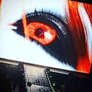 Benjamin Daniel Instagram - Mylène on t'aime. ❤️ 

C'était sans l'ombre d'un doute le plus beau concert que l'on ai pu voir en termes de direction artistique et technique. 
La beauté des scènes parle d'elle-même. 🌹

La véritable question maintenant...
Mylène Farmer, dernier Boss de BloodBorne ou D'Elden Ring ?