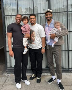 Bennie Fowler Instagram - I love my people 🫶🏾🤞🏾

More Life 😊