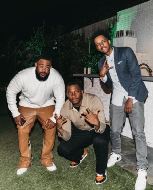 Bennie Fowler Instagram - I love my people 🫶🏾🤞🏾

More Life 😊