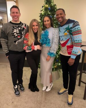 Bennie Fowler Instagram - The season of giving.

Boys and Girls Club Christmas Shopping and amazing holiday parties with new and old friends 💚❤️💚❤️

Positive Living 😊