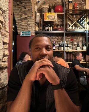Bennie Fowler Instagram - Italian Vibes with my Italian ting 🇮🇹🍕🧀🍷🍝

What a beautiful country 

#PositiveLiving #MoreLife