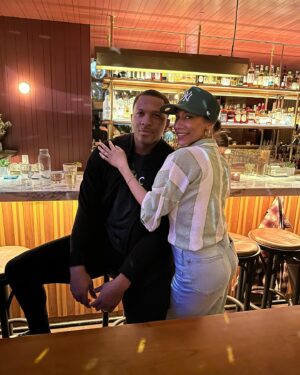 Bennie Fowler Instagram - Anniversary Vibes in May ❤️💚😊♾️